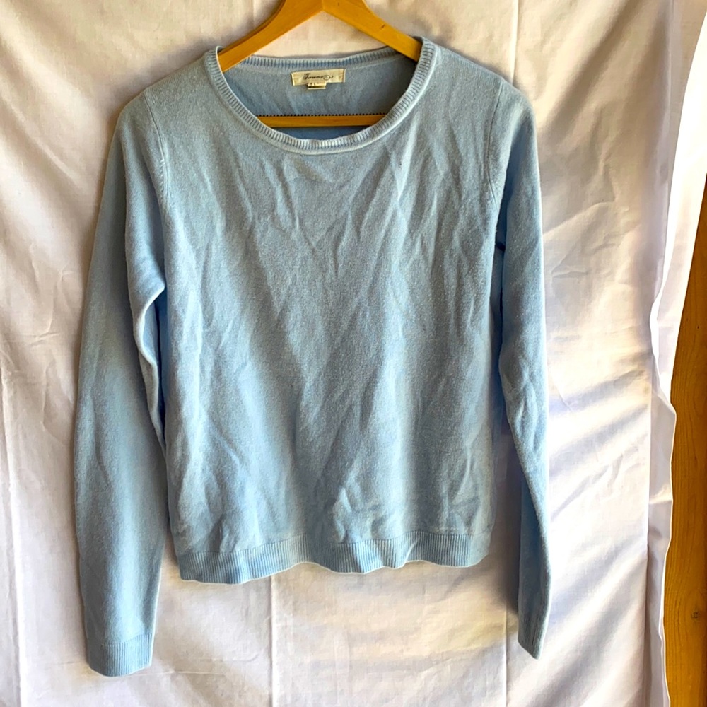 Women’s baby blue crew neck